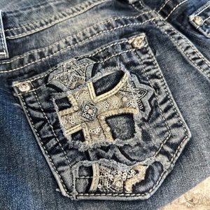 Miss Me - Mid Rise Easy Crop - Jeans - sz 26